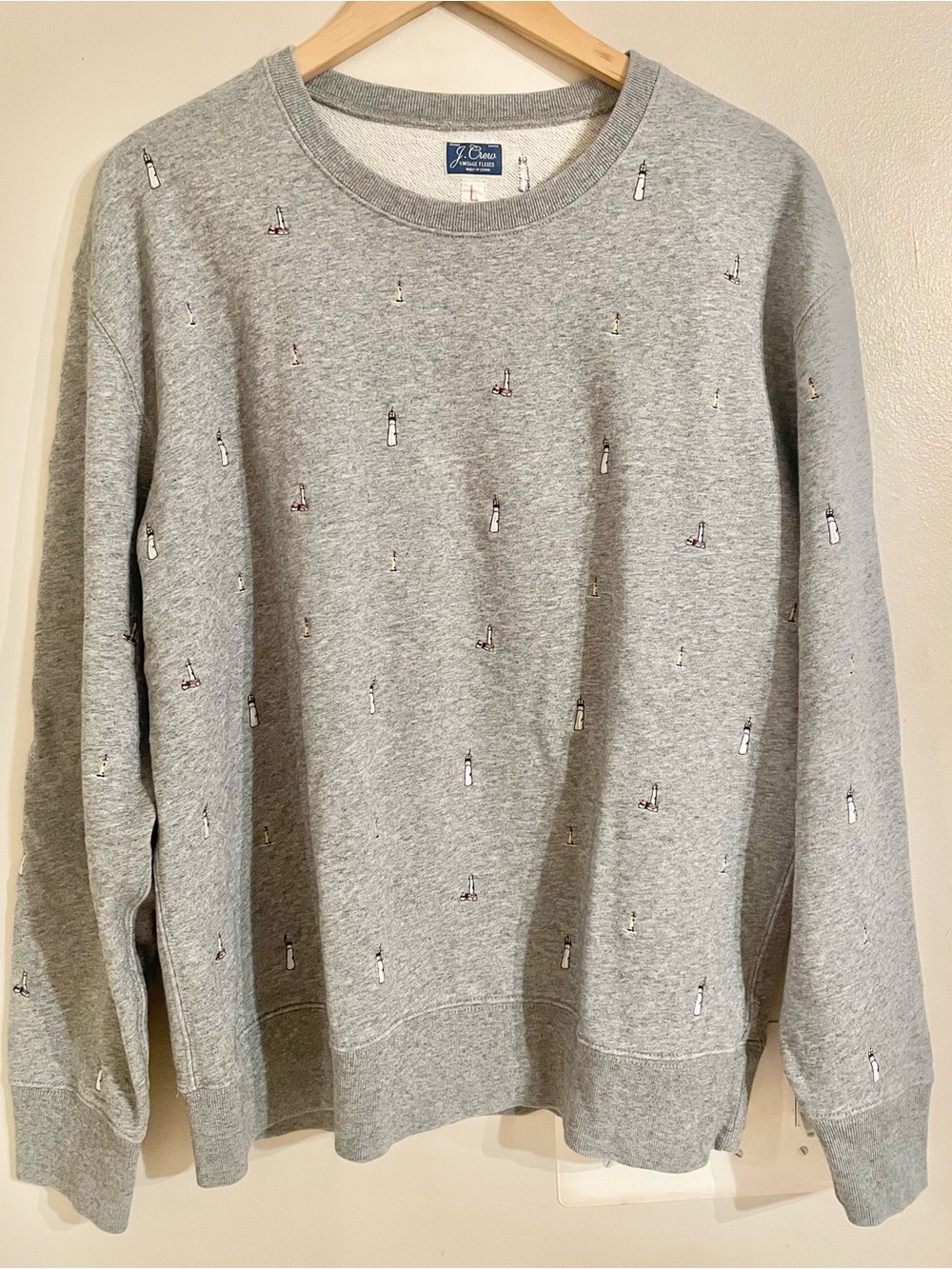 Vtg J. Crew Men’s Light House Gray Embroidered Knit Crewneck Sweater Sz L- EUC